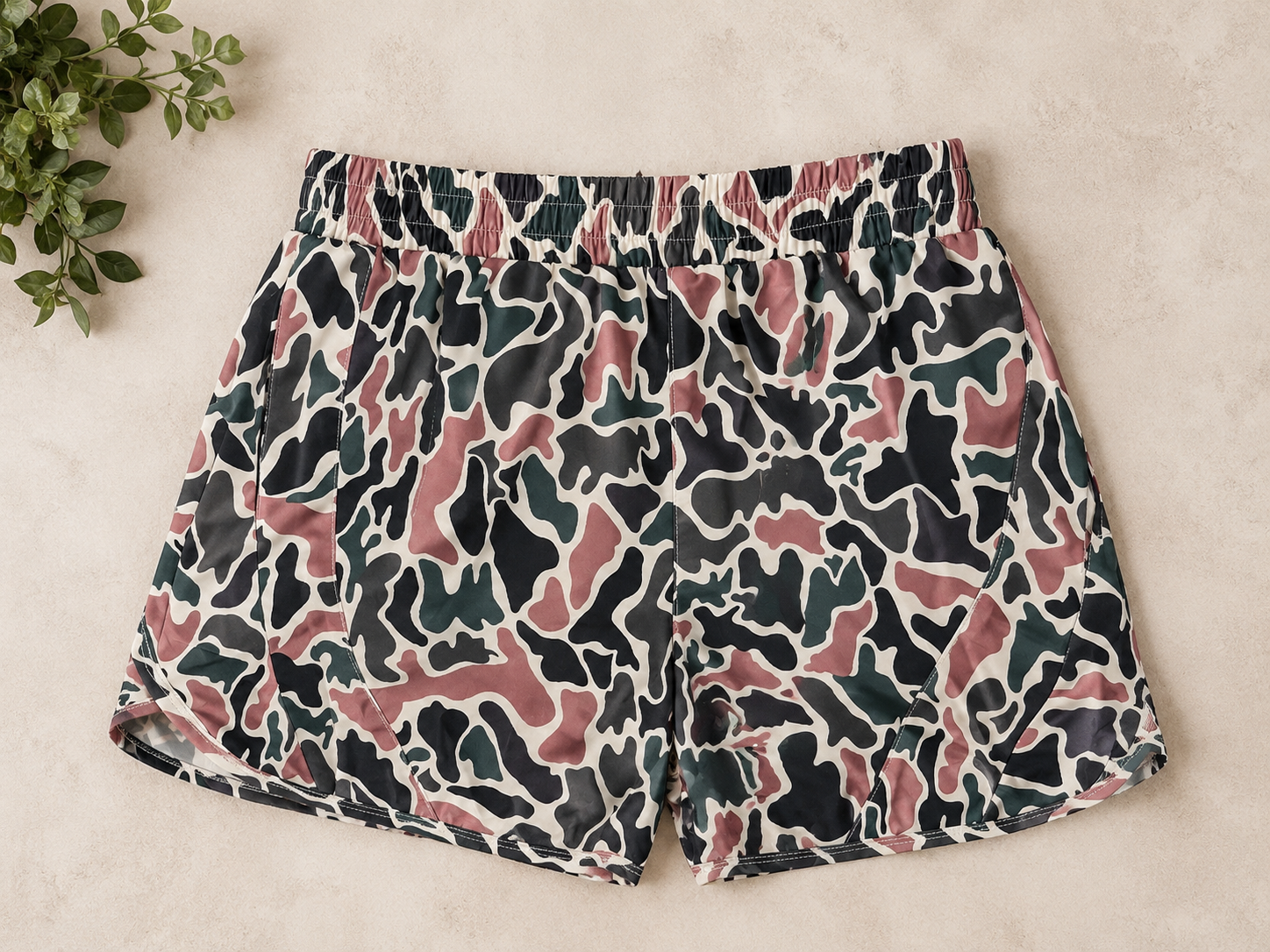 Lined shorts with pockets
